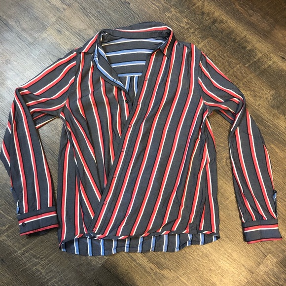 REVERSIBLE button down size small. - Picture 4 of 5
